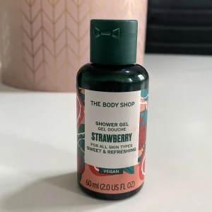 Shower gel - Jordgubb shower gel från the body shop