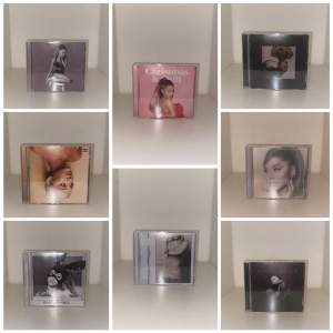 Säljer alla dessa Ariana Grande cds 