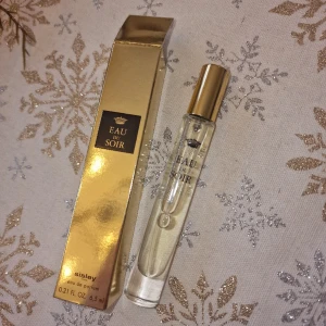 Parfym - Helt ny och oanvänd parfym🥰