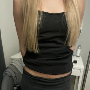 Tubtopp  - Söt tubtopp, som egentligen är en tub klänning så den går att använda lite som man vill 