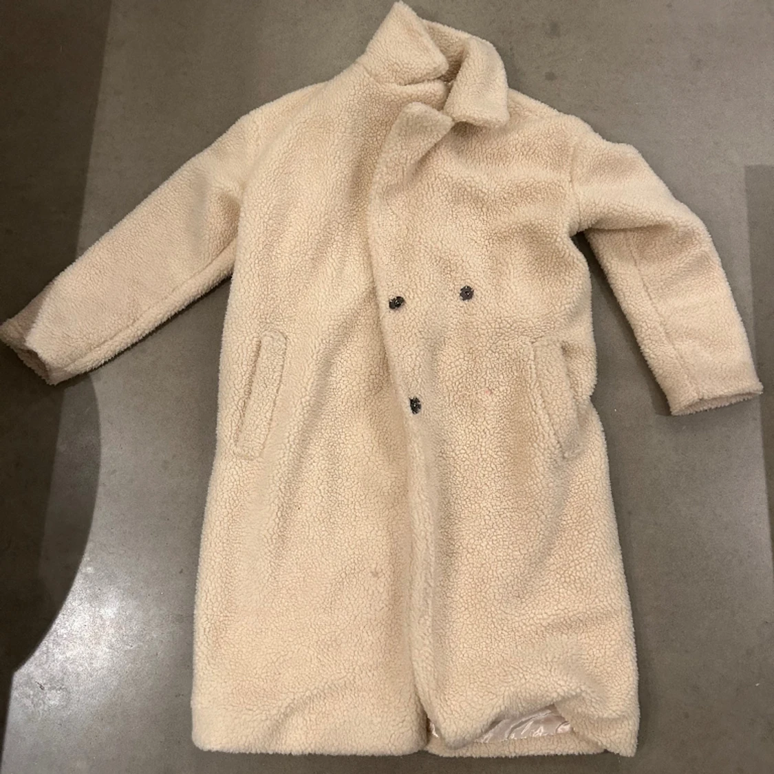 Lång Teddy kappa, NAKD