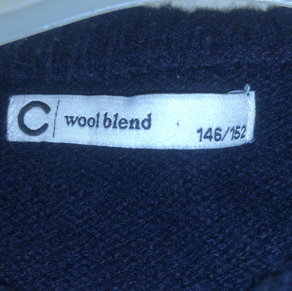 Jätte fin svart tröja med guld hjärtan på - 91