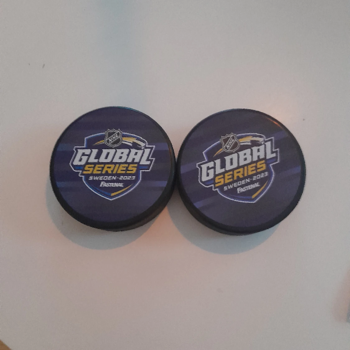 Äkta Global series puckar från Stockholm  - 90