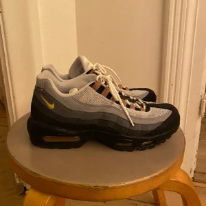 Air Max 95 - Air Max 95. Cond 9/10 Skriv privat för fler bilder eller frågor :)