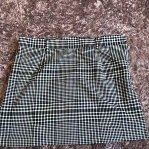 Rutigt linne - Baserat på mina mått är storleken large