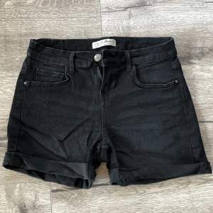 Korta shorts från Denim Co 🫶🏻 Säljer eftersom de inte kommer till användning 