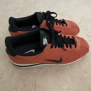 Nike Cortez Storlek 40