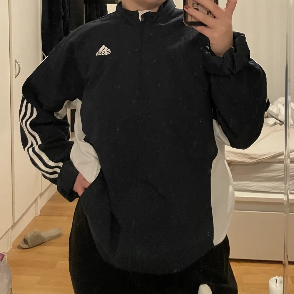 Fet Jacka från adidas 😎🤓. Jackor.