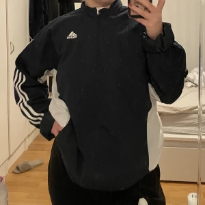 Adidas jacka  - Fet Jacka från adidas 😎🤓