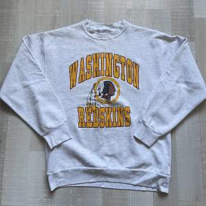 Vintage Washington Redskins sweatshirt i bra skick, strl M. 