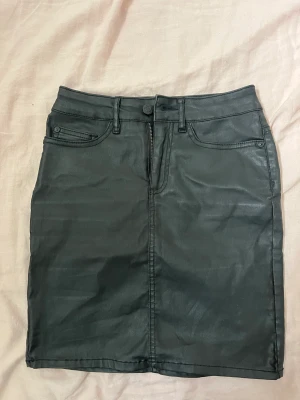 Kjol - Kjol, sparsamt använd storlek XS