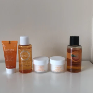 Orange kit - Säljer dessa oanvända produkterna pga att de inte kommer till användning. Allt säljs tillsammans