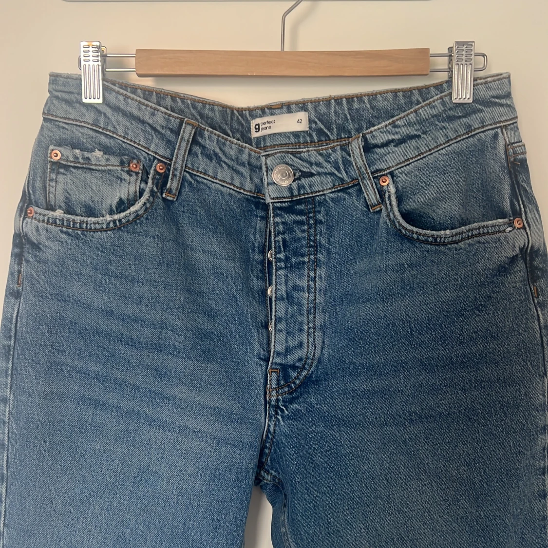 Gina Tricot Perfect Jeans strl 42 - 90