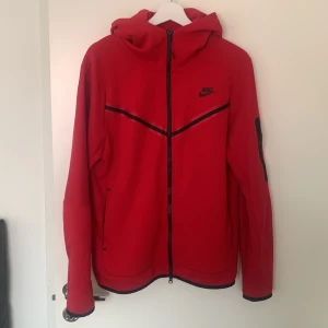 Nike tech - Använder inte längre fick den i present inte min stil