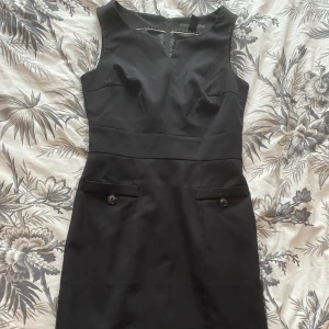 Jättesöt svart klänning💞 - En jätte fin klänning från H&M💓 storlek 36. 