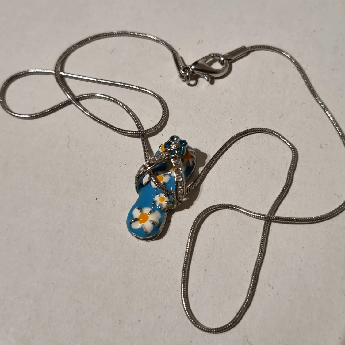 Halsband med flipflop - 90