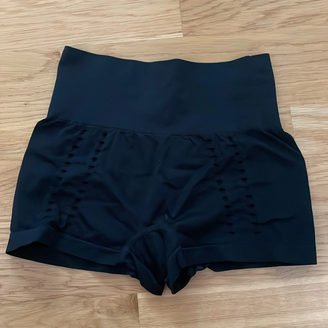 Svarta träningsshorts