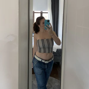 Topp - Mönstrad tubtopp😍 Skrivgärna för frågor eller fler bilder 🌺🌺