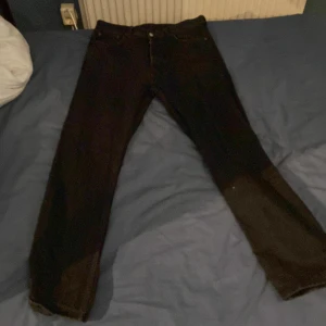 Weekday Space - Säljer dessa weekday byxor eftersom att jag aldrig använder dem. Skick 9/10