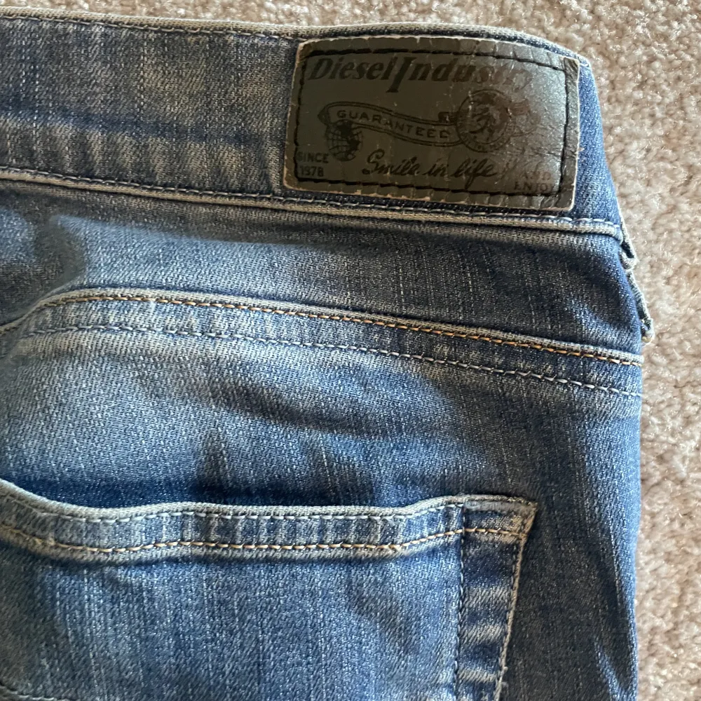 Lågmidjade bootcut jeans från diesel🔥. Jeans & Byxor.