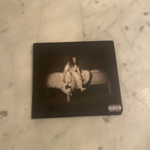  Billie Eilish  CD  -  köpte den här  för några månader sedan men aldrig används 