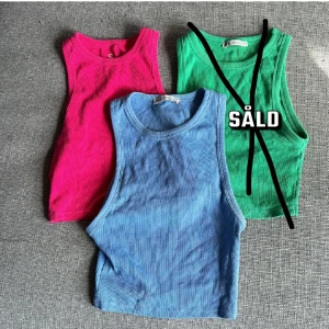 Linnen  - Säljer dessa linenn för 40kr men den gröna är tyvärr såld så finns rosa och blå kvar💙🩷 om man vill ha båda två så blir de 80kr+frakt