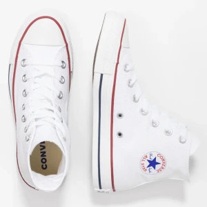 Converse - Intressekoll på mina helt oanvända converse. Fel storlek. Kostar 800kr nya👌🏼