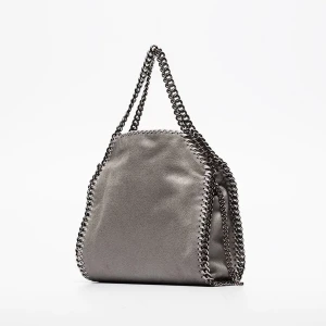 Stella McCartney falabella - Intressekoll på min falabella mini tote.  Höjd: 23,5 Bredd: 26,5