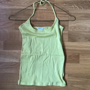 Lime halterneck  - Bomulls halterneck linne i lime 🍋 (gulgrön)