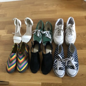 Skor - Alla är i storlek 38 förutom de gröna och svarta som är i 39. 100kf paret eller Rabatt vid köp av fler par!