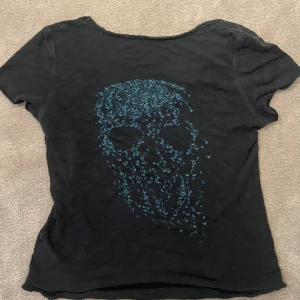 Zadig t-shirt - Säljer min coola t-shirt från Zadig Voltaire med ett coolt tryck på ryggen❤️‍🔥