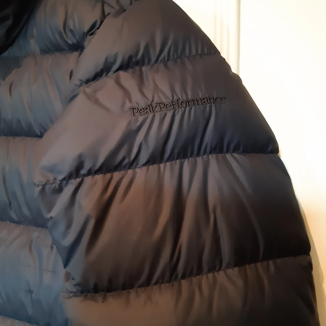 Marinblå Peak performance jacka i storlek S - 91