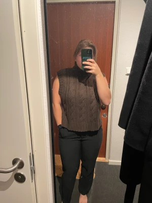 Stickad väst - Stickad väst hm storlek m 