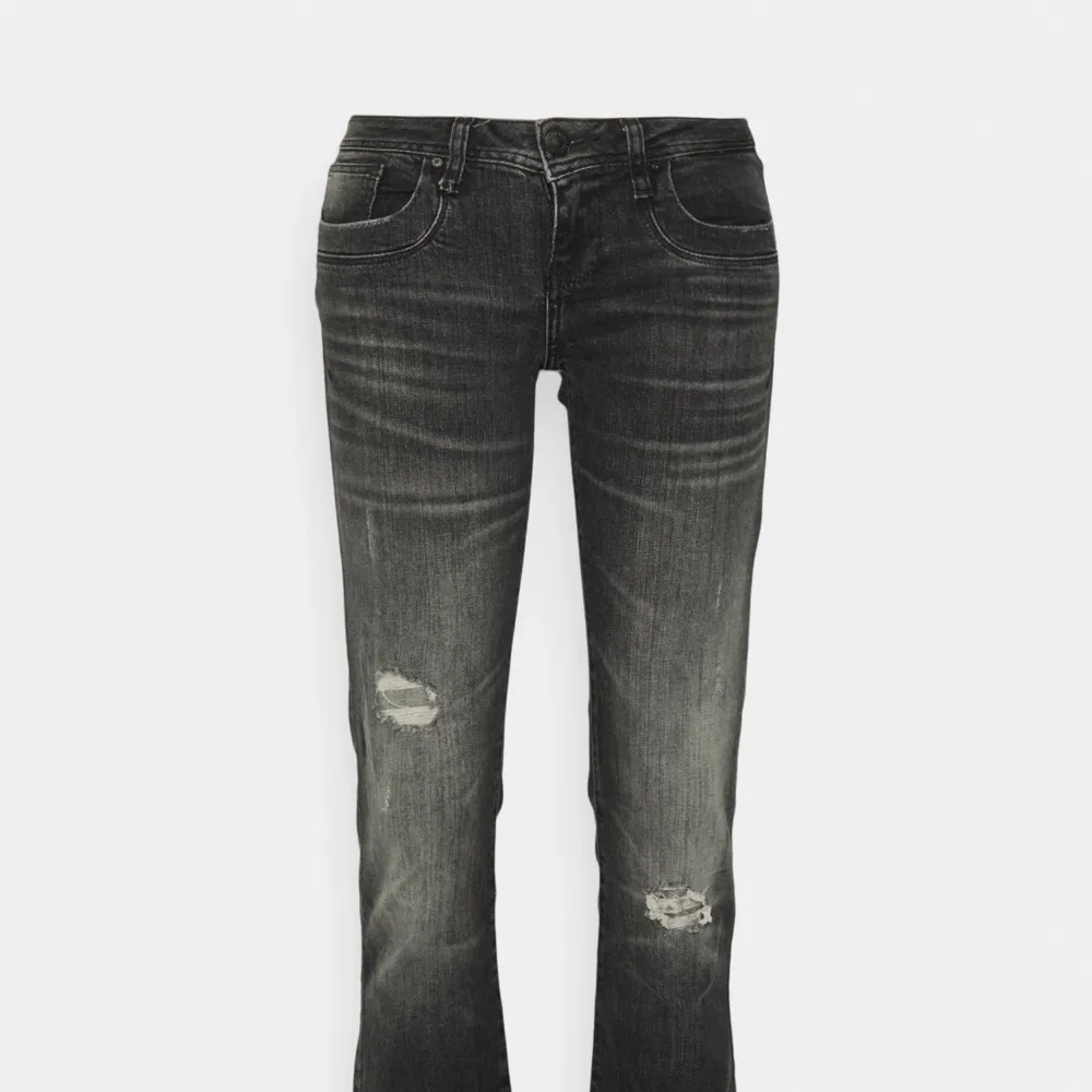 Söker dessa lbt jeans , kan betala bra!! Möts helst upp i stan 🙌🙌. Jeans & Byxor.
