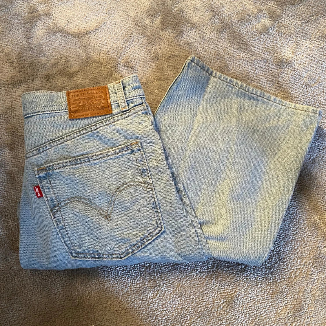Levi's high loose jeans
