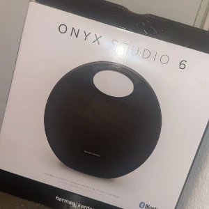 Onys studio 6 - Fin högtalare 