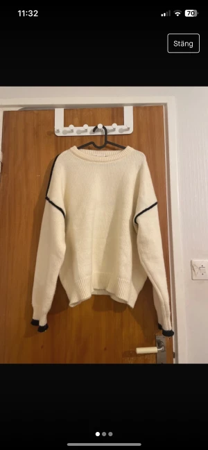 Stickad oversized tröja i storlek s - Jätte fin använd en gång