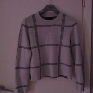 Tröja - Grå tröja