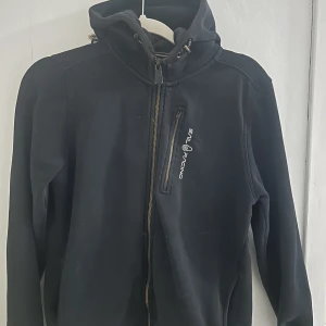 Sail Raicing Hoodie - Marinblå sail racing hoodie strl S passar xs-m