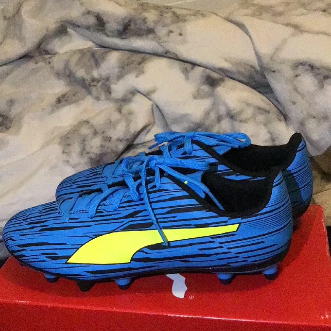 Puma fotbollsskor  - 90