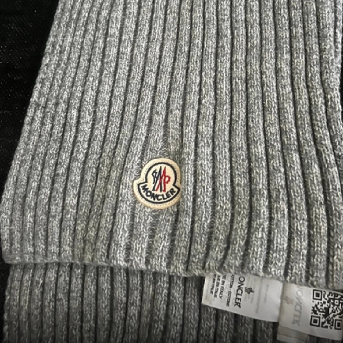 Moncler halsduk  - 90