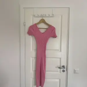 Jättefin rosa klänning säljes, skriv vid frågor eller intresse❤️