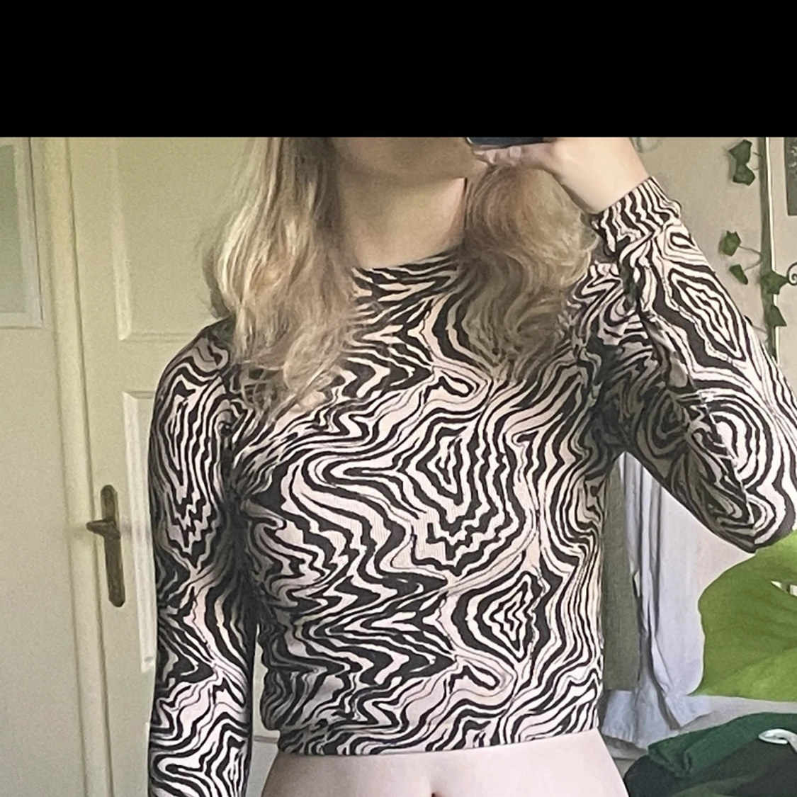 Stradivarius - Seamless top med hög krage och abstrakt djurmönster - 90