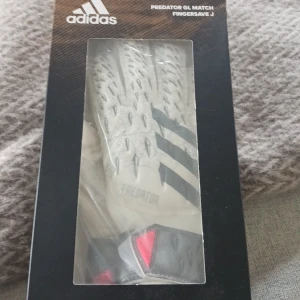 Pred gl mtc fsj - Fotbollshandskar predators size 6, fingersave