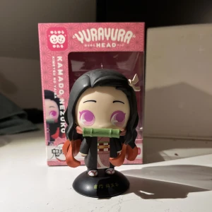 Nezuko figure - Köpt på Sciencefiction bokhandeln. Tagits ut från sin box men den finns kvar och är väldigt fint skick. Köptes för 329 kr