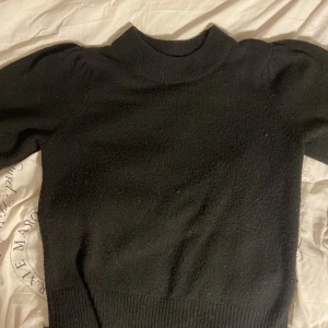 Stickad tröja - Jättefin stickad tröja från zaldno