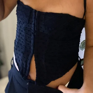 korsett topp chiquelle - Svart korsett topp 