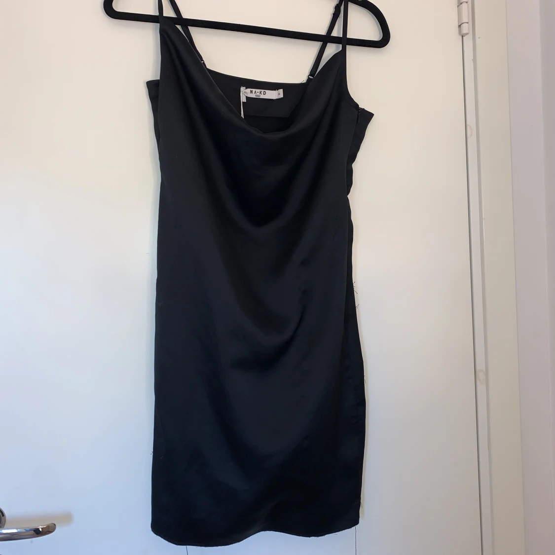 NA-KD klänning 