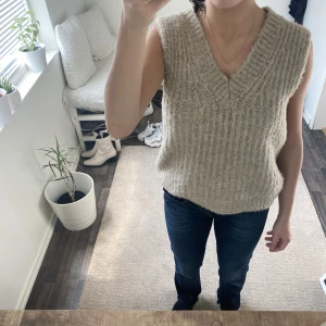 Väst - Jättemysig väst från design by si.