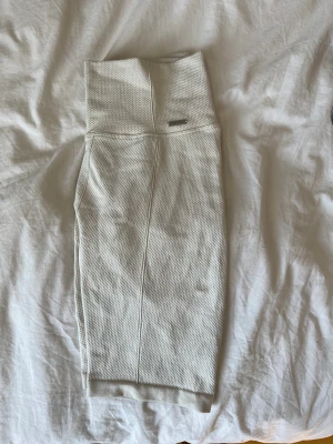 Aimn shorts  - Aimn shorts i storlek M. Använda enstaka gånger så i fint skick 